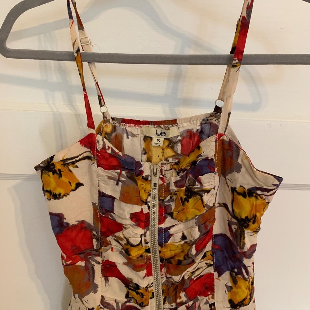 Ya Los Angeles Floral Mini Dress Zip Up Front with Pockets!